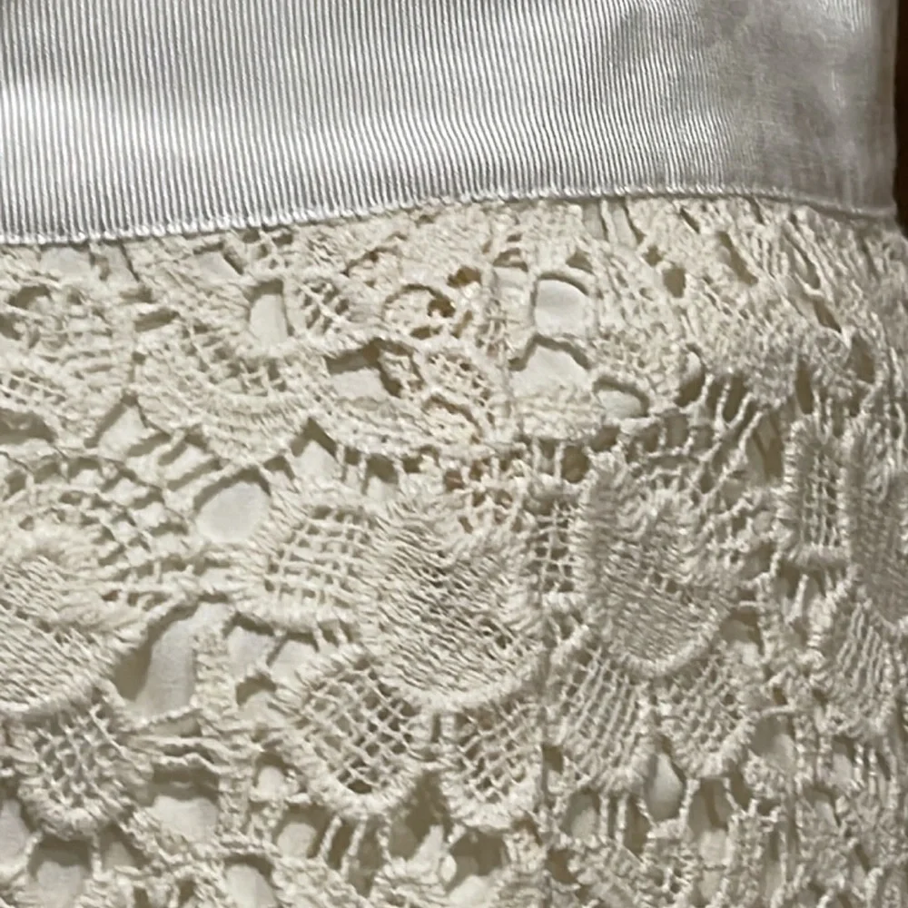 LOFT Lace Overlay Skirt - EUC - Picture 4 of 6